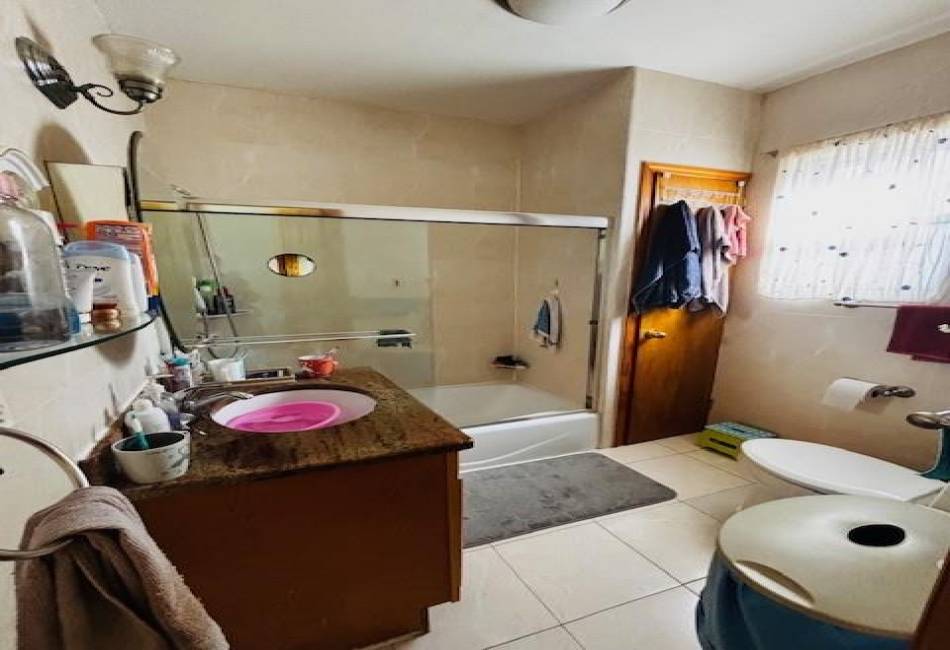 130 Bay 37th Street, Brooklyn, New York 11214, ,Residential,For Sale,Bay 37th,492196