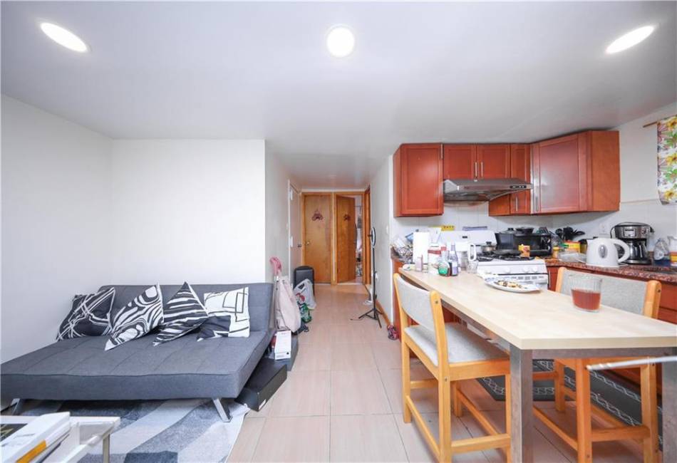 2250 23rd Street, Brooklyn, New York 11229, 6 Bedrooms Bedrooms, ,Residential,For Sale,23rd,492183