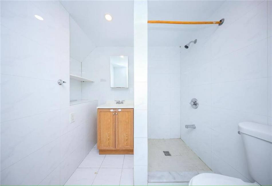 3392 12th Avenue, Brooklyn, New York 11218, 7 Bedrooms Bedrooms, ,3 BathroomsBathrooms,Residential,For Sale,12th,492193