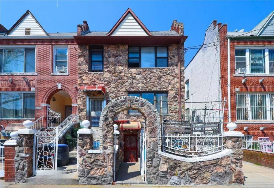 3392 12th Avenue, Brooklyn, New York 11218, 7 Bedrooms Bedrooms, ,3 BathroomsBathrooms,Residential,For Sale,12th,492193
