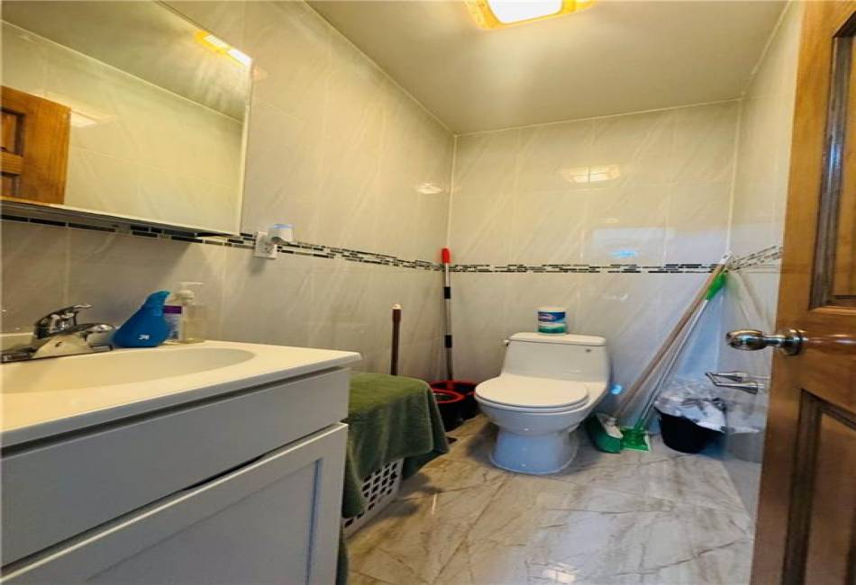 1230 Tabor Court, Brooklyn, New York 11219, 8 Bedrooms Bedrooms, ,4 BathroomsBathrooms,Residential,For Sale,Tabor,492201