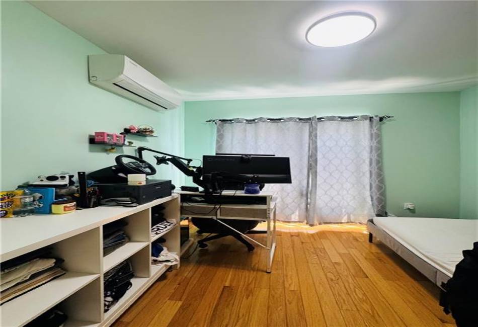 1230 Tabor Court, Brooklyn, New York 11219, 8 Bedrooms Bedrooms, ,4 BathroomsBathrooms,Residential,For Sale,Tabor,492201