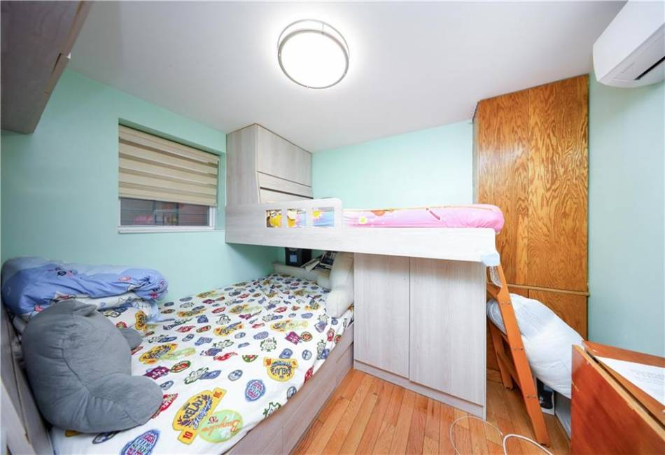 1230 Tabor Court, Brooklyn, New York 11219, 8 Bedrooms Bedrooms, ,4 BathroomsBathrooms,Residential,For Sale,Tabor,492201