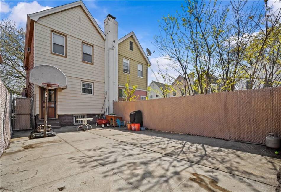 1462 65th Street, Brooklyn, New York 11234, 3 Bedrooms Bedrooms, ,1 BathroomBathrooms,Residential,For Sale,65th,492202