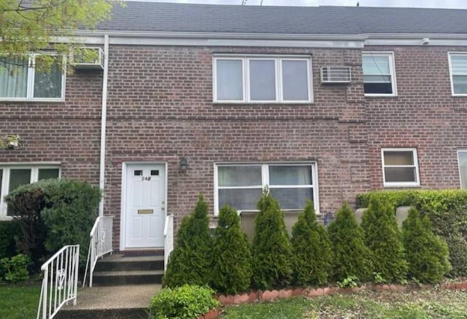 248 Bay 19th Street, Brooklyn, New York 11214, 1 Bedroom Bedrooms, ,1 BathroomBathrooms,Residential,For Sale,Bay 19th,492206