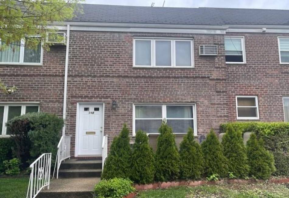 248 Bay 19th Street, Brooklyn, New York 11214, 1 Bedroom Bedrooms, ,1 BathroomBathrooms,Residential,For Sale,Bay 19th,492206