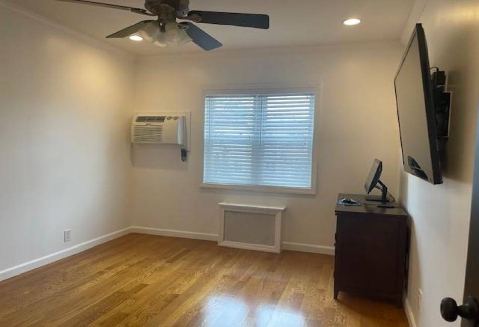 248 Bay 19th Street, Brooklyn, New York 11214, 1 Bedroom Bedrooms, ,1 BathroomBathrooms,Residential,For Sale,Bay 19th,492206