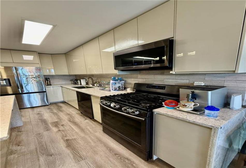 501 Surf Avenue, Brooklyn, New York 11224, 2 Bedrooms Bedrooms, ,1 BathroomBathrooms,Residential,For Sale,Surf,492215