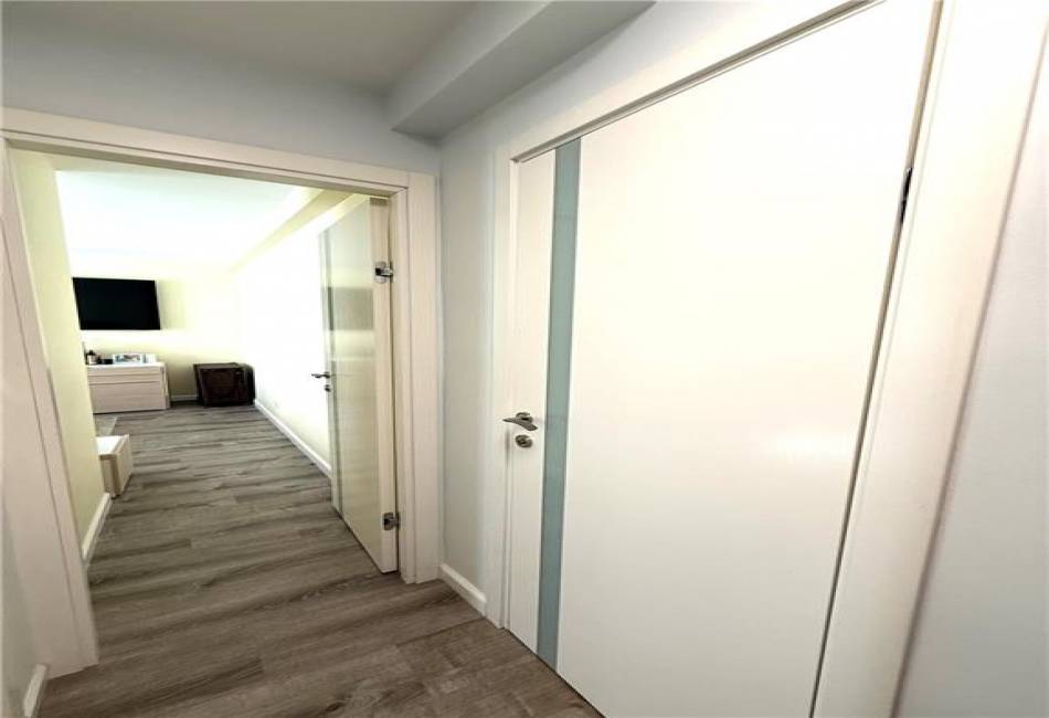 501 Surf Avenue, Brooklyn, New York 11224, 2 Bedrooms Bedrooms, ,1 BathroomBathrooms,Residential,For Sale,Surf,492215
