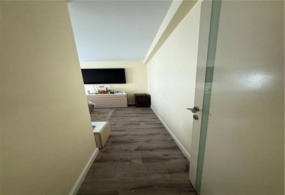 501 Surf Avenue, Brooklyn, New York 11224, 2 Bedrooms Bedrooms, ,1 BathroomBathrooms,Residential,For Sale,Surf,492215