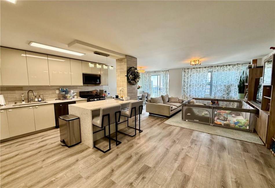 501 Surf Avenue, Brooklyn, New York 11224, 2 Bedrooms Bedrooms, ,1 BathroomBathrooms,Residential,For Sale,Surf,492215