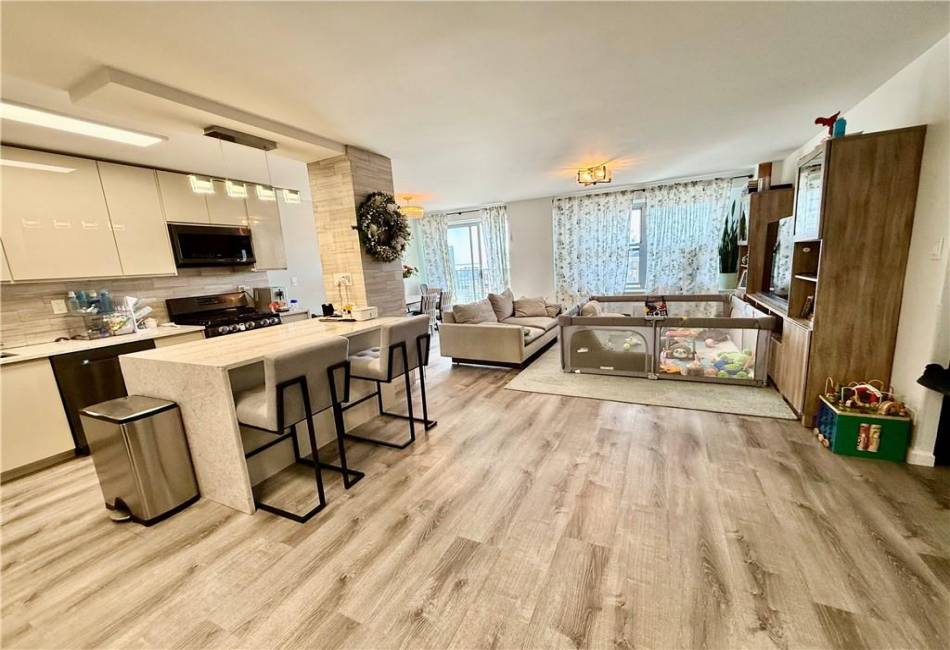 501 Surf Avenue, Brooklyn, New York 11224, 2 Bedrooms Bedrooms, ,1 BathroomBathrooms,Residential,For Sale,Surf,492215