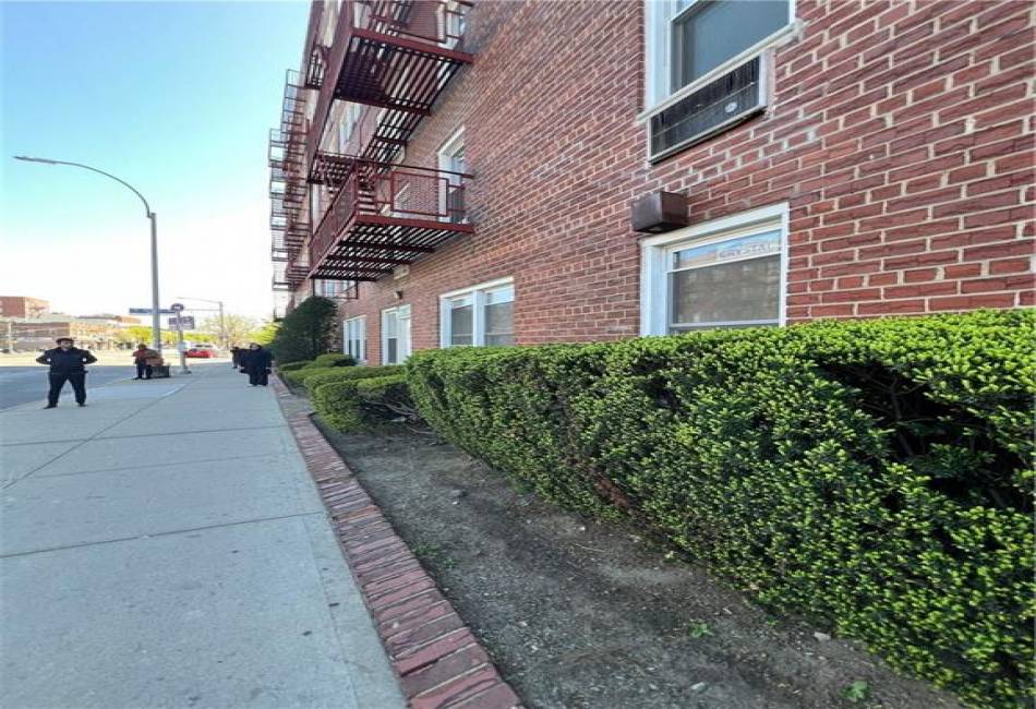 207 Ocean Parkway, Brooklyn, New York 11218, ,Commercial,For Sale,Ocean,492217