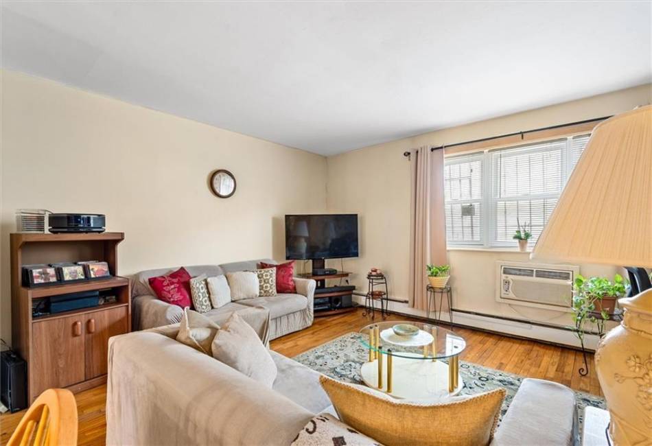 1311 Dumont Avenue, Brooklyn, New York 11208, 3 Bedrooms Bedrooms, ,1.5 BathroomsBathrooms,Residential,For Sale,Dumont,490066