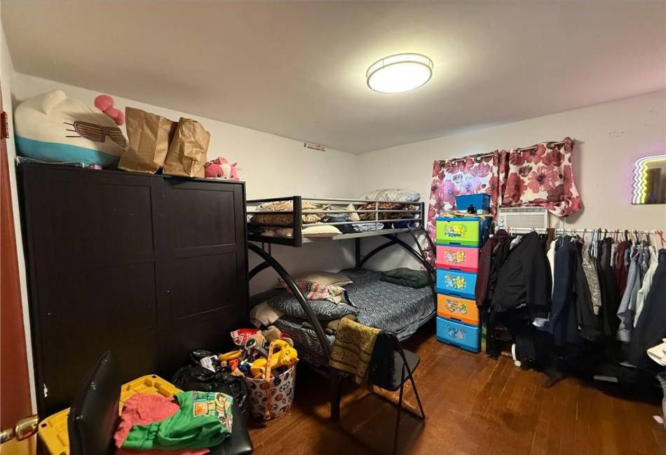 56 Gary Court, Staten Island, New York 10314, 6 Bedrooms Bedrooms, ,4 BathroomsBathrooms,Residential,For Sale,Gary,492200