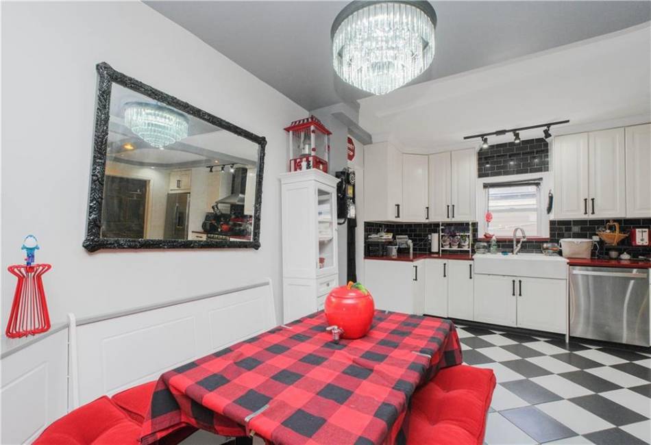 11 Merit Court, Brooklyn, New York 11229, 3 Bedrooms Bedrooms, ,2 BathroomsBathrooms,Residential,For Sale,Merit,492224