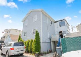 11 Merit Court, Brooklyn, New York 11229, 3 Bedrooms Bedrooms, ,2 BathroomsBathrooms,Residential,For Sale,Merit,492224