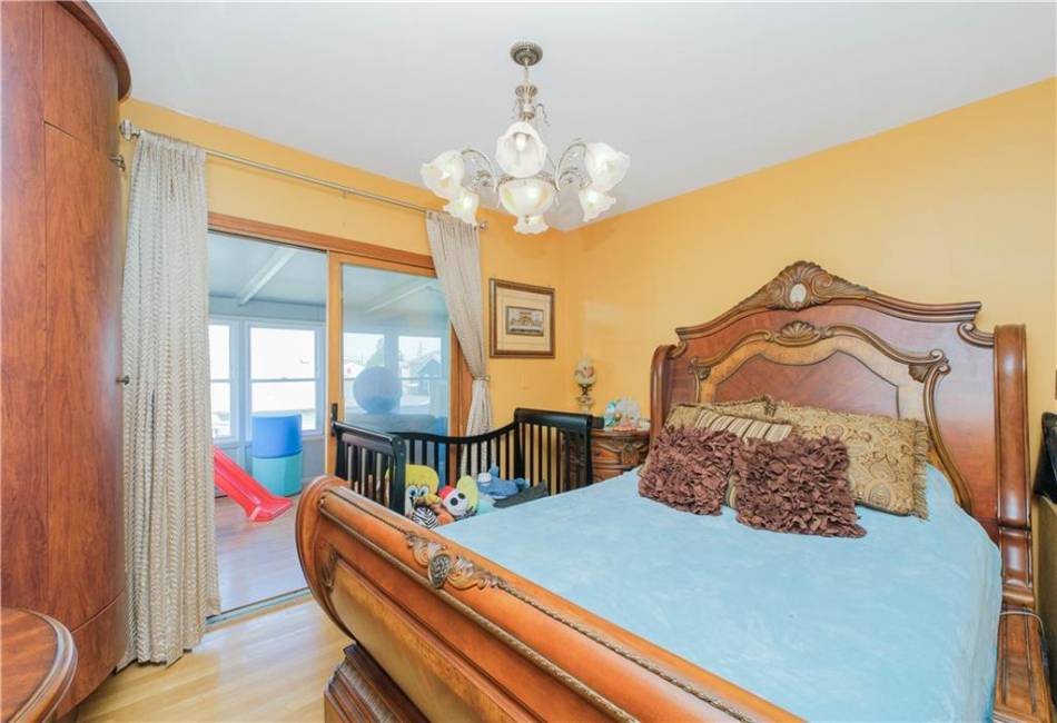 11 Merit Court, Brooklyn, New York 11229, 3 Bedrooms Bedrooms, ,2 BathroomsBathrooms,Residential,For Sale,Merit,492224