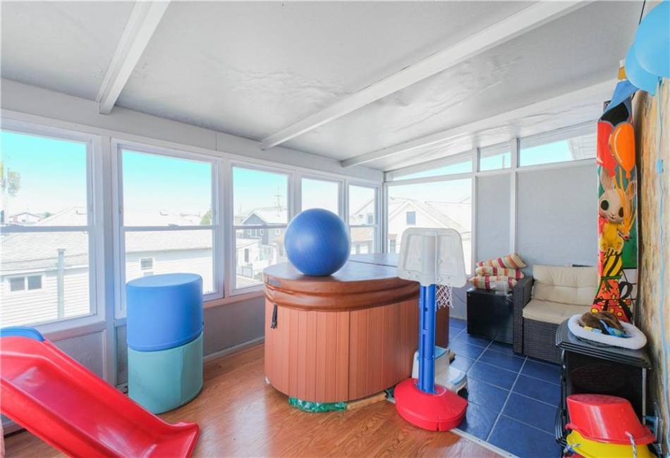 11 Merit Court, Brooklyn, New York 11229, 3 Bedrooms Bedrooms, ,2 BathroomsBathrooms,Residential,For Sale,Merit,492224
