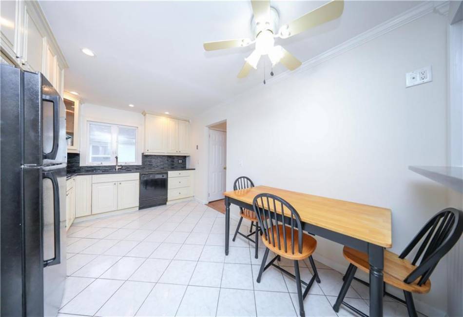 1272 Woodrow Road, Staten Island, New York 10309, 3 Bedrooms Bedrooms, ,2 BathroomsBathrooms,Residential,For Sale,Woodrow,492225