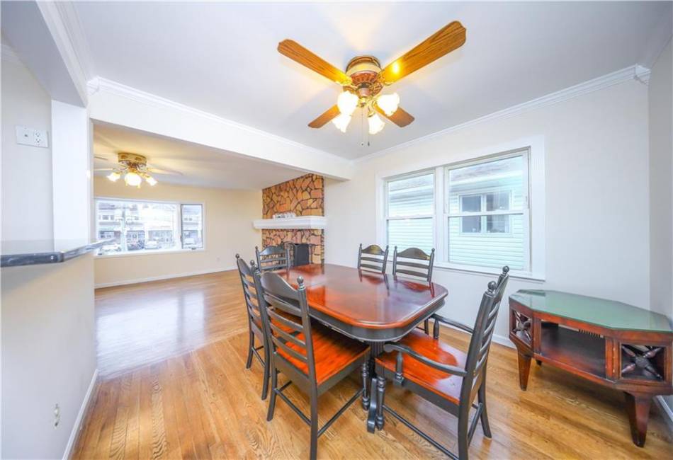 1272 Woodrow Road, Staten Island, New York 10309, 3 Bedrooms Bedrooms, ,2 BathroomsBathrooms,Residential,For Sale,Woodrow,492225