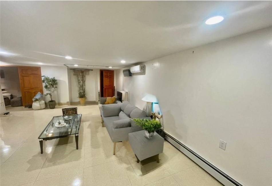 299 Bay 13th Street, Brooklyn, New York 11214, 3 Bedrooms Bedrooms, ,2 BathroomsBathrooms,Residential,For Sale,Bay 13th,492226