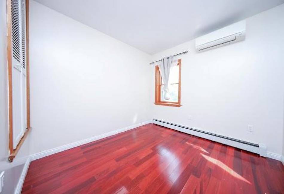 299 Bay 13th Street, Brooklyn, New York 11214, 3 Bedrooms Bedrooms, ,2 BathroomsBathrooms,Residential,For Sale,Bay 13th,492226