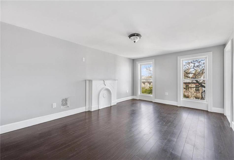 125 Macdonough Street, Brooklyn, New York 11216, 6 Bedrooms Bedrooms, ,Residential,For Sale,Macdonough,492235