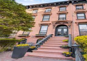 125 Macdonough Street, Brooklyn, New York 11216, 6 Bedrooms Bedrooms, ,Residential,For Sale,Macdonough,492235