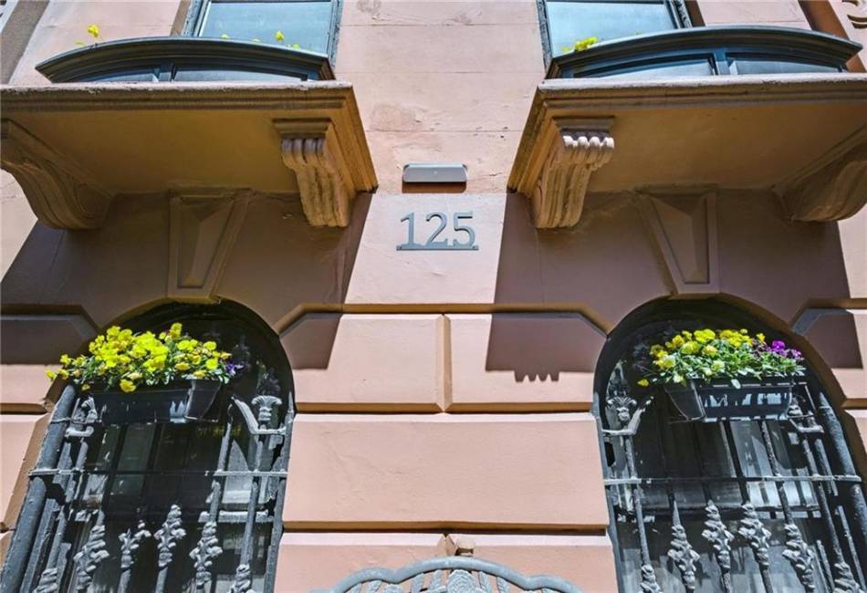 125 Macdonough Street, Brooklyn, New York 11216, 6 Bedrooms Bedrooms, ,Residential,For Sale,Macdonough,492235