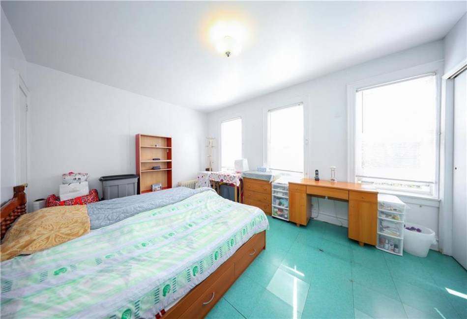 1945 29th Street, Brooklyn, New York 11229, 3 Bedrooms Bedrooms, ,3 BathroomsBathrooms,Residential,For Sale,29th,492189
