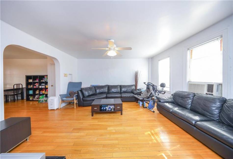 1945 29th Street, Brooklyn, New York 11229, 3 Bedrooms Bedrooms, ,3 BathroomsBathrooms,Residential,For Sale,29th,492189