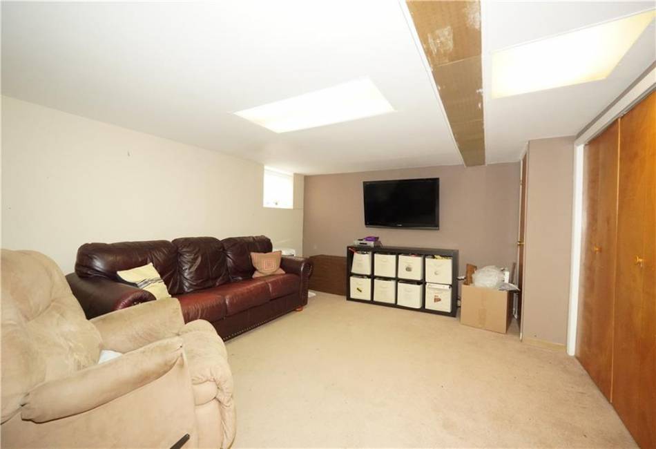 322 83rd Street, Brooklyn, New York 11209, 3 Bedrooms Bedrooms, ,2 BathroomsBathrooms,Residential,For Sale,83rd,492223
