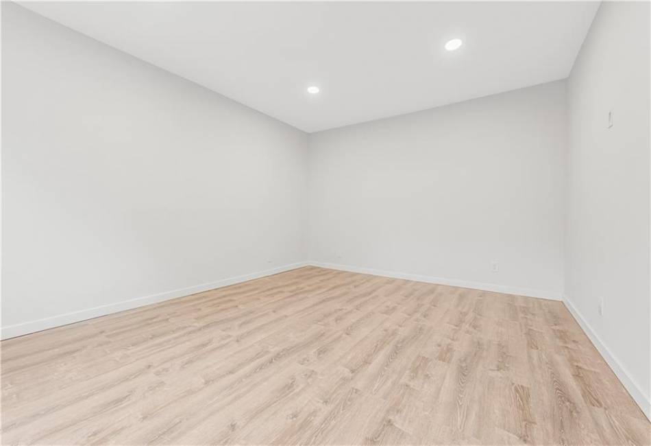 2911 Kings Highway, Brooklyn, New York 11229, 2 Bedrooms Bedrooms, ,1 BathroomBathrooms,Rental,For Sale,Kings,492239