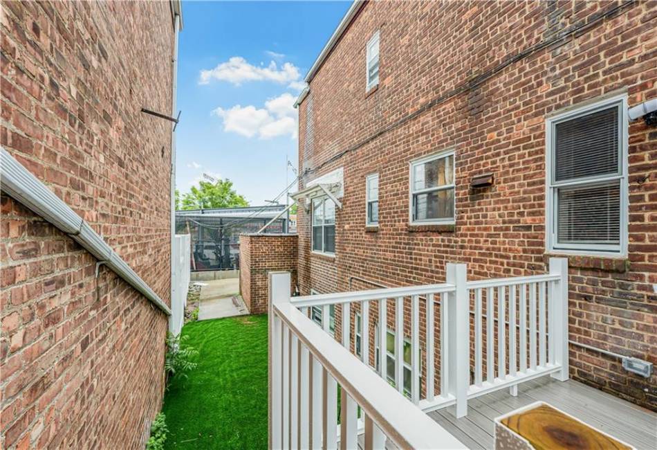 2911 Kings Highway, Brooklyn, New York 11229, 2 Bedrooms Bedrooms, ,1 BathroomBathrooms,Rental,For Sale,Kings,492239