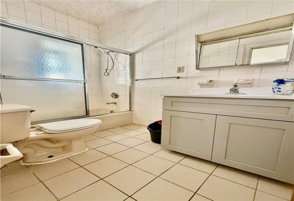 1763 1st Street, Brooklyn, New York 11223, 2 Bedrooms Bedrooms, ,1 BathroomBathrooms,Rental,For Sale,1st,492245