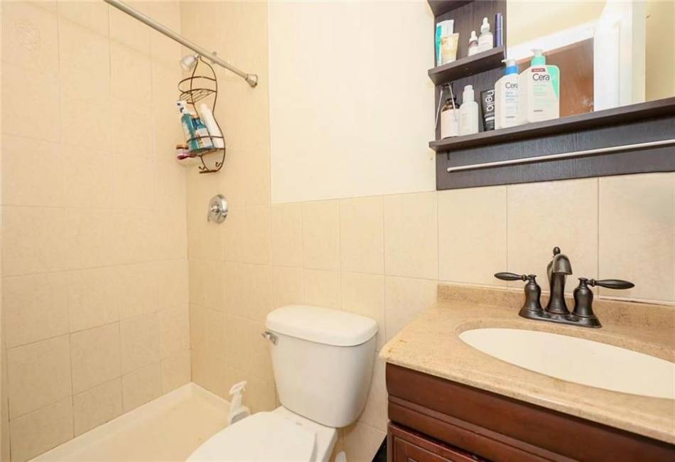14 Colon Avenue, Staten Island, New York 10308, 4 Bedrooms Bedrooms, ,4 BathroomsBathrooms,Residential,For Sale,Colon,492252