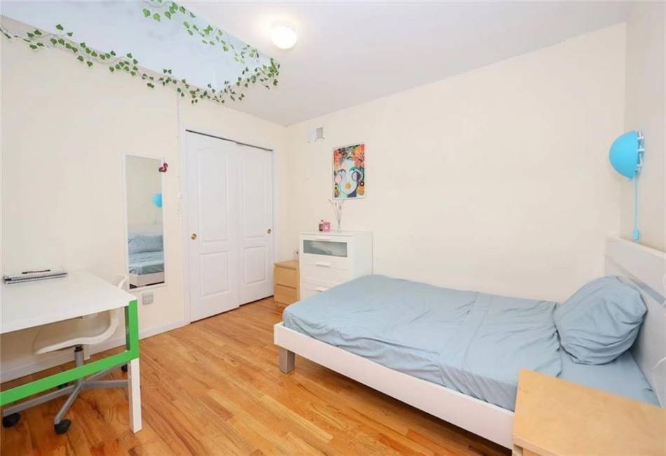 14 Colon Avenue, Staten Island, New York 10308, 4 Bedrooms Bedrooms, ,4 BathroomsBathrooms,Residential,For Sale,Colon,492252