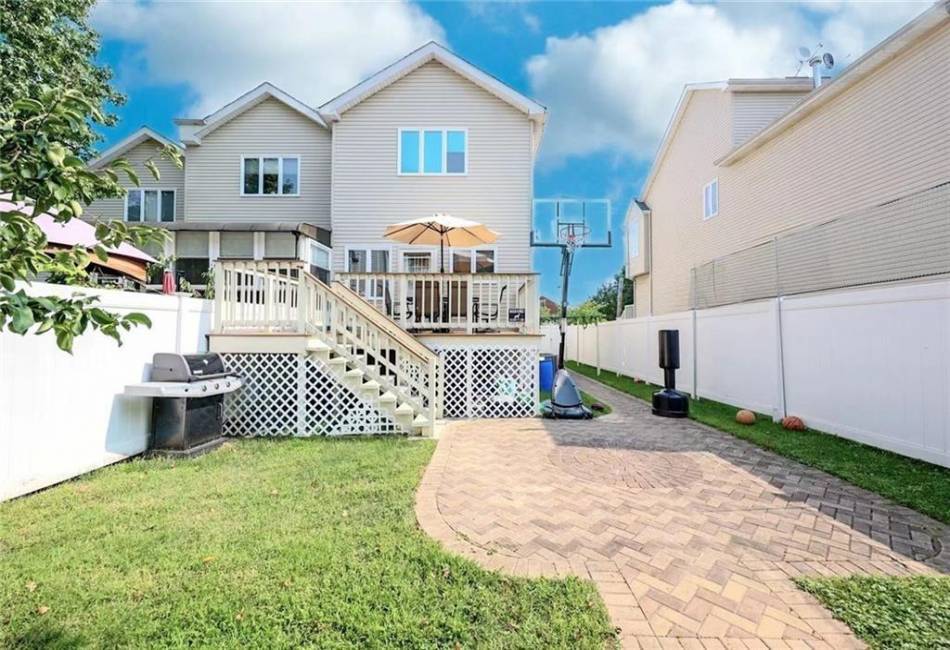 14 Colon Avenue, Staten Island, New York 10308, 4 Bedrooms Bedrooms, ,4 BathroomsBathrooms,Residential,For Sale,Colon,492252