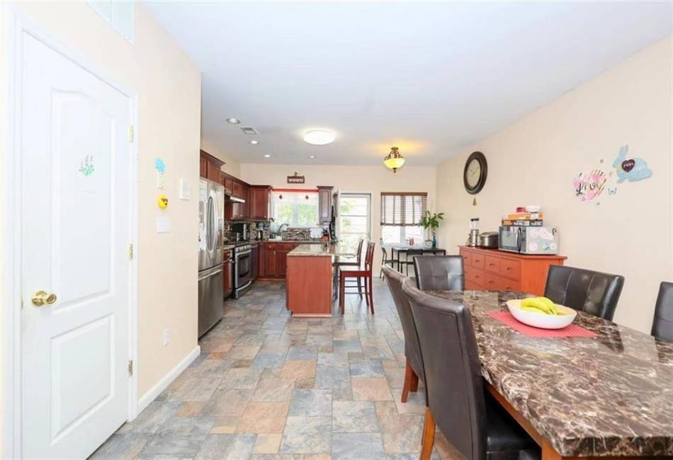 14 Colon Avenue, Staten Island, New York 10308, 4 Bedrooms Bedrooms, ,4 BathroomsBathrooms,Residential,For Sale,Colon,492252