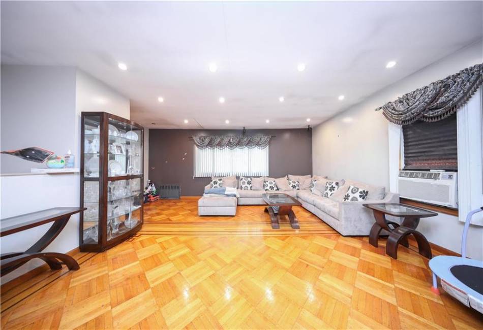 1464 5th Street, Brooklyn, New York 11204, 6 Bedrooms Bedrooms, ,3 BathroomsBathrooms,Residential,For Sale,5th,492263