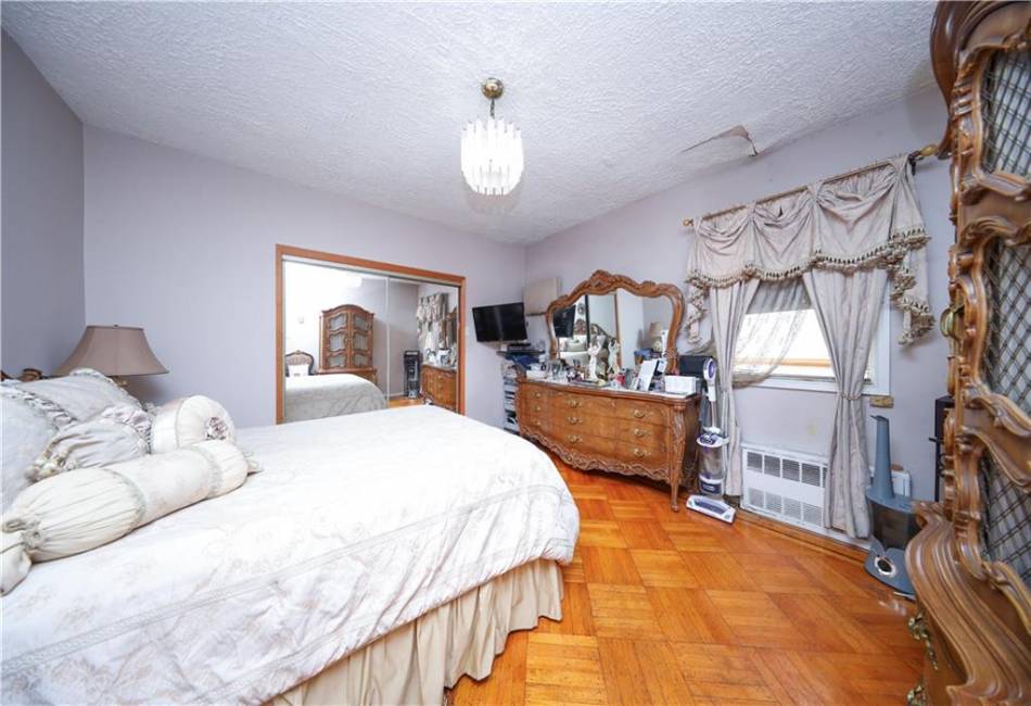 1464 5th Street, Brooklyn, New York 11204, 6 Bedrooms Bedrooms, ,3 BathroomsBathrooms,Residential,For Sale,5th,492263