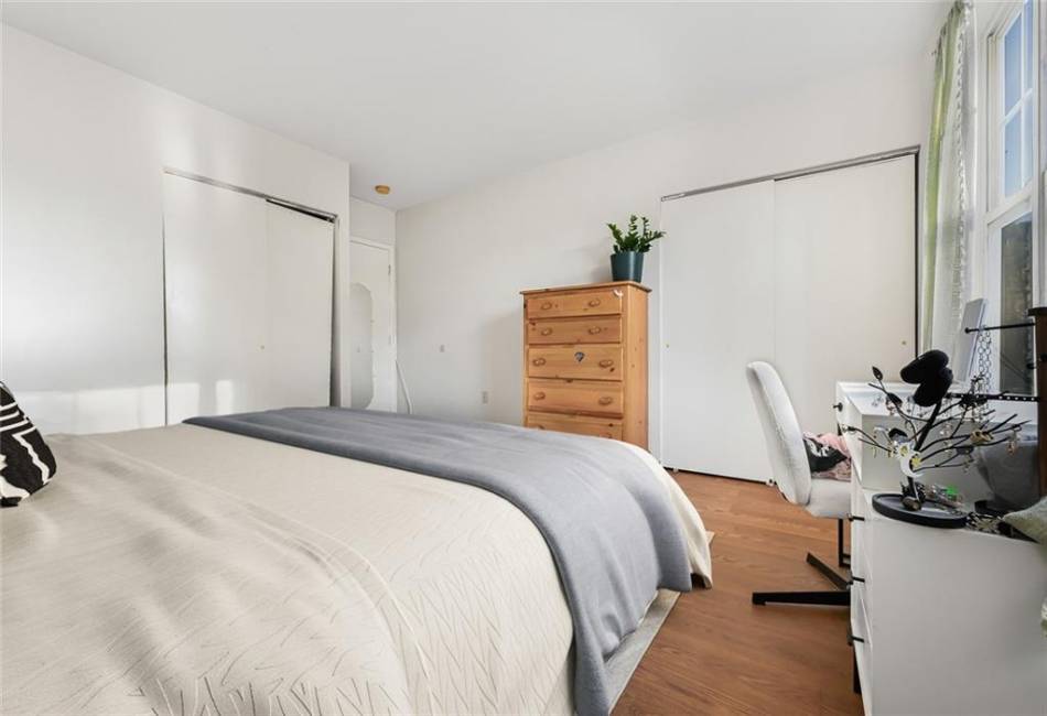 547 Sheffield Avenue, Brooklyn, New York 11207, 3 Bedrooms Bedrooms, ,2 BathroomsBathrooms,Residential,For Sale,Sheffield,488663