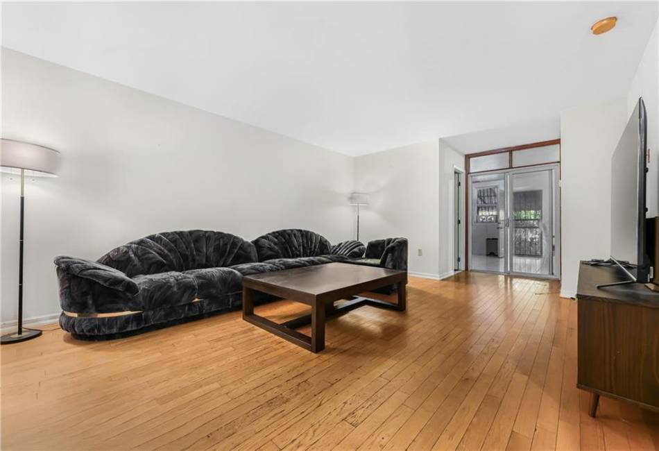547 Sheffield Avenue, Brooklyn, New York 11207, 3 Bedrooms Bedrooms, ,2 BathroomsBathrooms,Residential,For Sale,Sheffield,488663