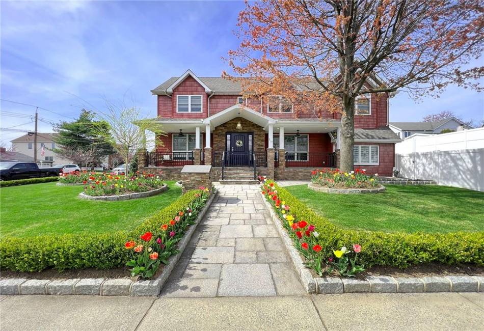 239 Sycamore Street, Staten Island, New York 10312, 5 Bedrooms Bedrooms, ,3 BathroomsBathrooms,Residential,For Sale,Sycamore,492247