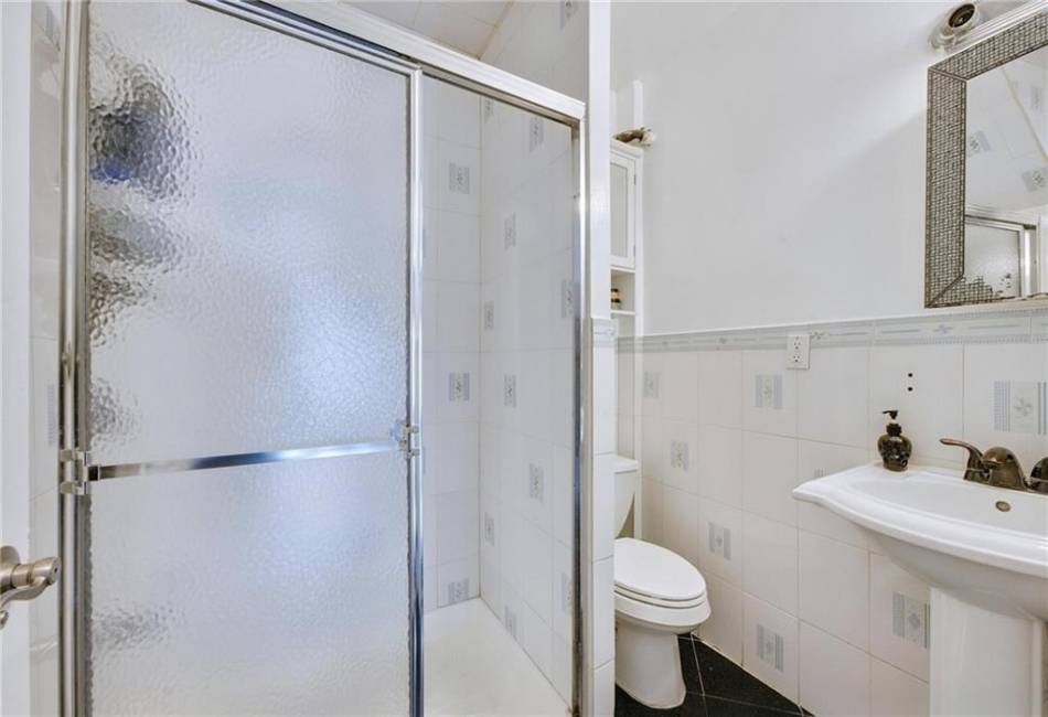 1639 Hendrickson Street, Brooklyn, New York 11234, 7 Bedrooms Bedrooms, ,Residential,For Sale,Hendrickson,492164