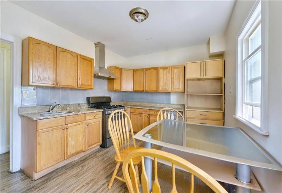 1639 Hendrickson Street, Brooklyn, New York 11234, 7 Bedrooms Bedrooms, ,Residential,For Sale,Hendrickson,492164