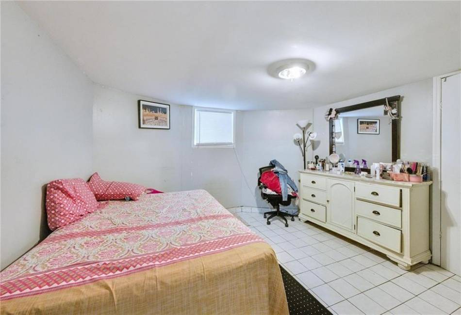 1639 Hendrickson Street, Brooklyn, New York 11234, 7 Bedrooms Bedrooms, ,Residential,For Sale,Hendrickson,492164
