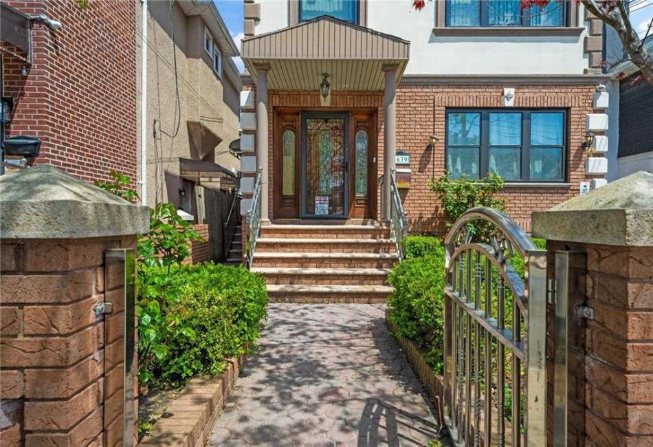 1639 Hendrickson Street, Brooklyn, New York 11234, 7 Bedrooms Bedrooms, ,Residential,For Sale,Hendrickson,492164