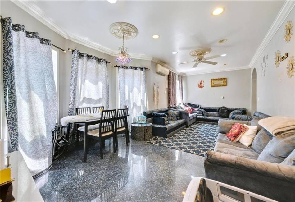 1639 Hendrickson Street, Brooklyn, New York 11234, 7 Bedrooms Bedrooms, ,Residential,For Sale,Hendrickson,492164